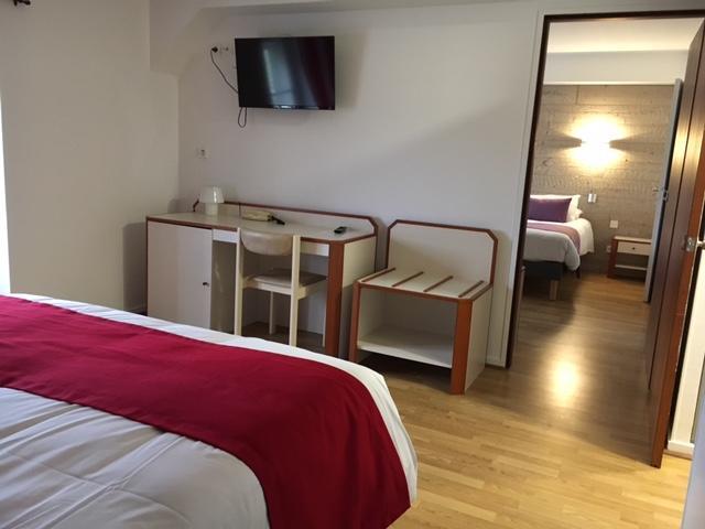 Logis Hotel "Ici M'Aime" Rouvray  ภายนอก รูปภาพ
