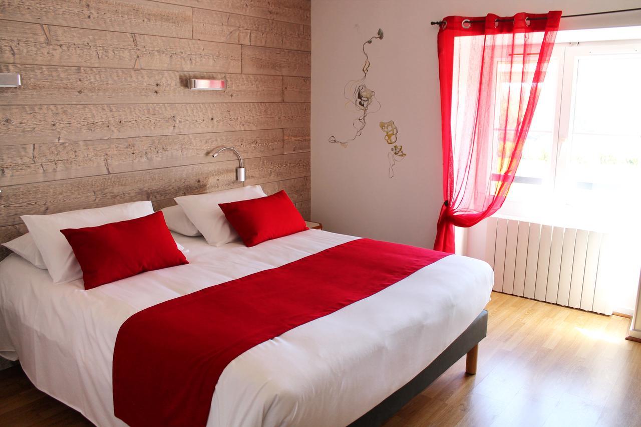 Logis Hotel "Ici M'Aime" Rouvray  ภายนอก รูปภาพ